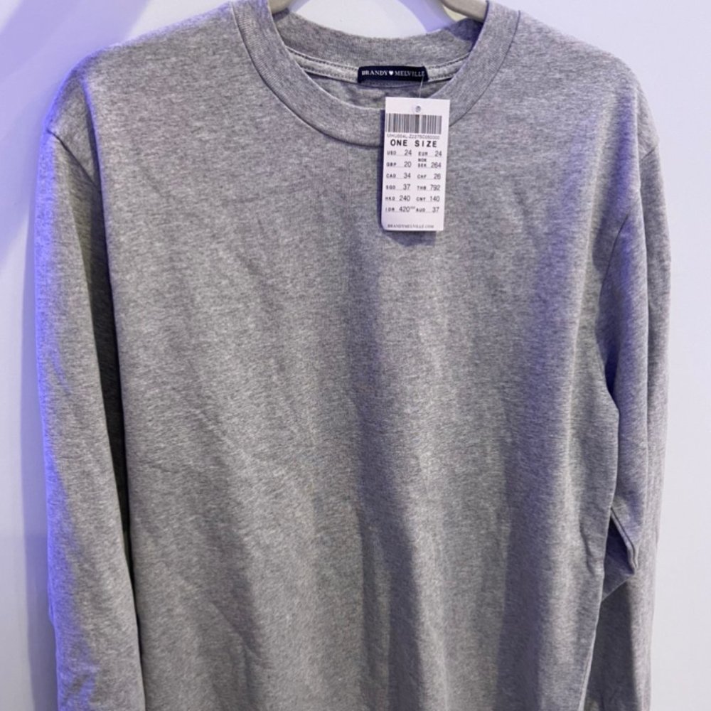 Oversized long-sleeve top with crewneck collar